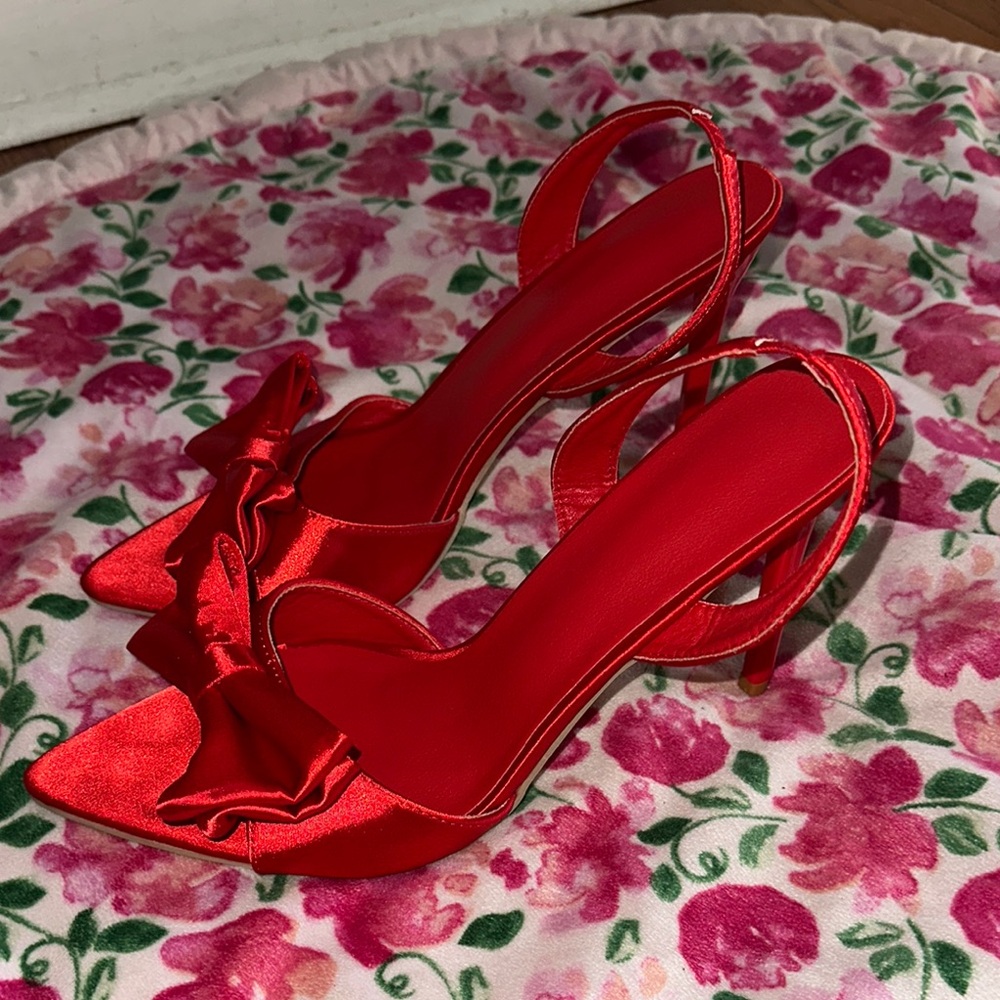 Elegant Red Women's Heels with Bow